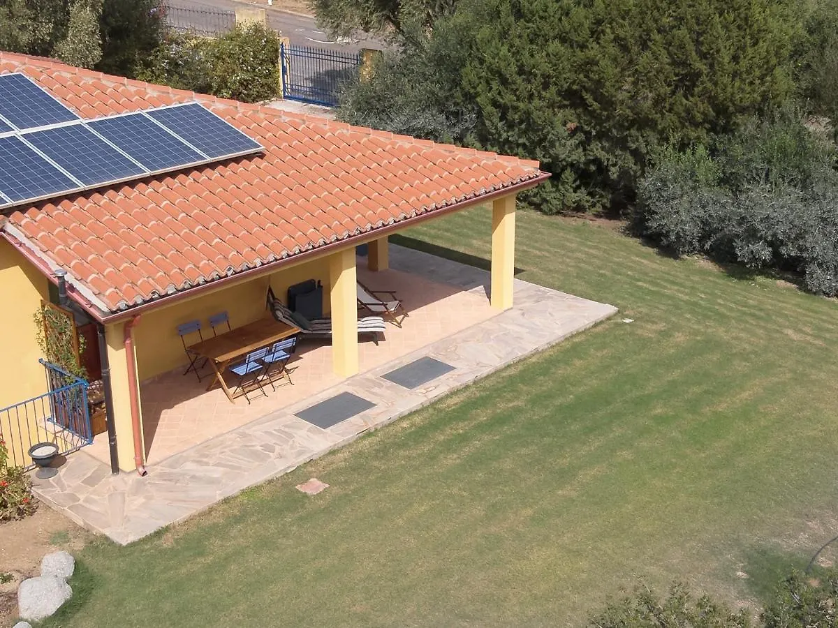 Bisu La Casa dei Sogni Bed and Breakfast Capitana 0*,  Italia